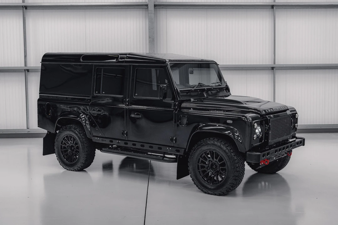 2013 Land Rover Defender 110 - Image 19 of 31