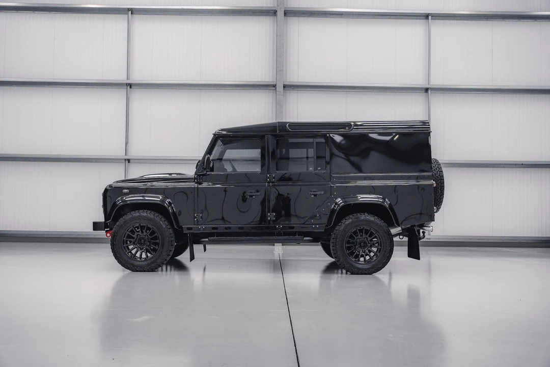 2013 Land Rover Defender 110 - Image 5 of 31