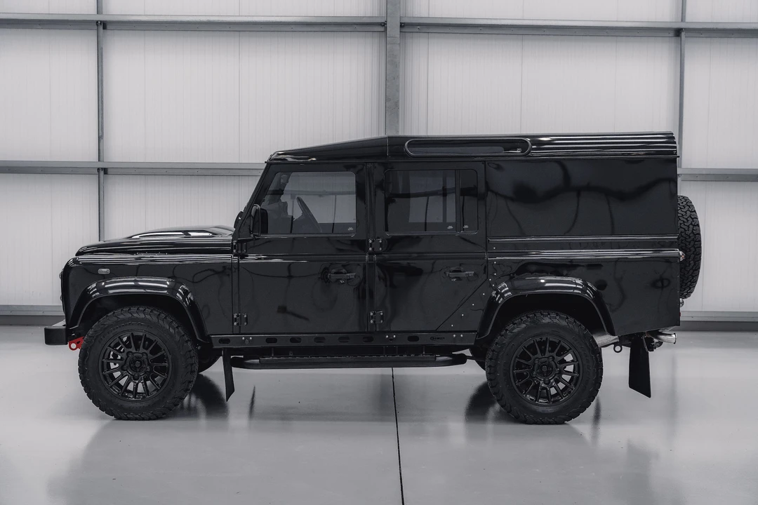 2013 Land Rover Defender 110 - Image 14 of 31
