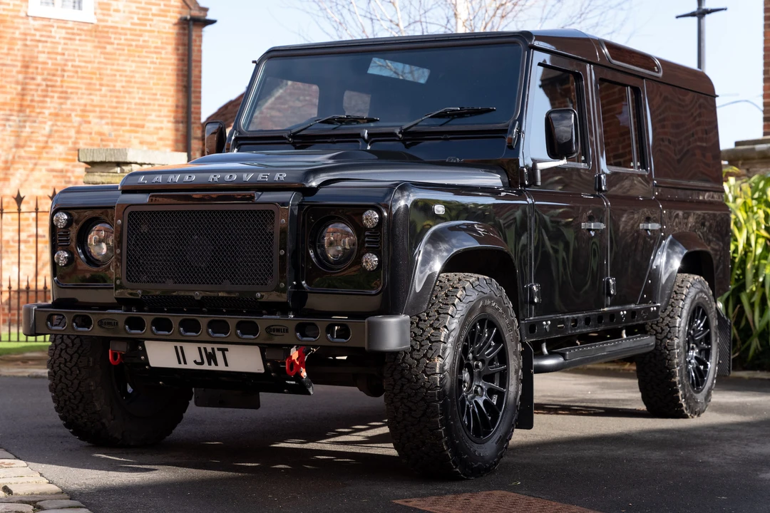 2013 Land Rover Defender 110 - Image 17 of 31