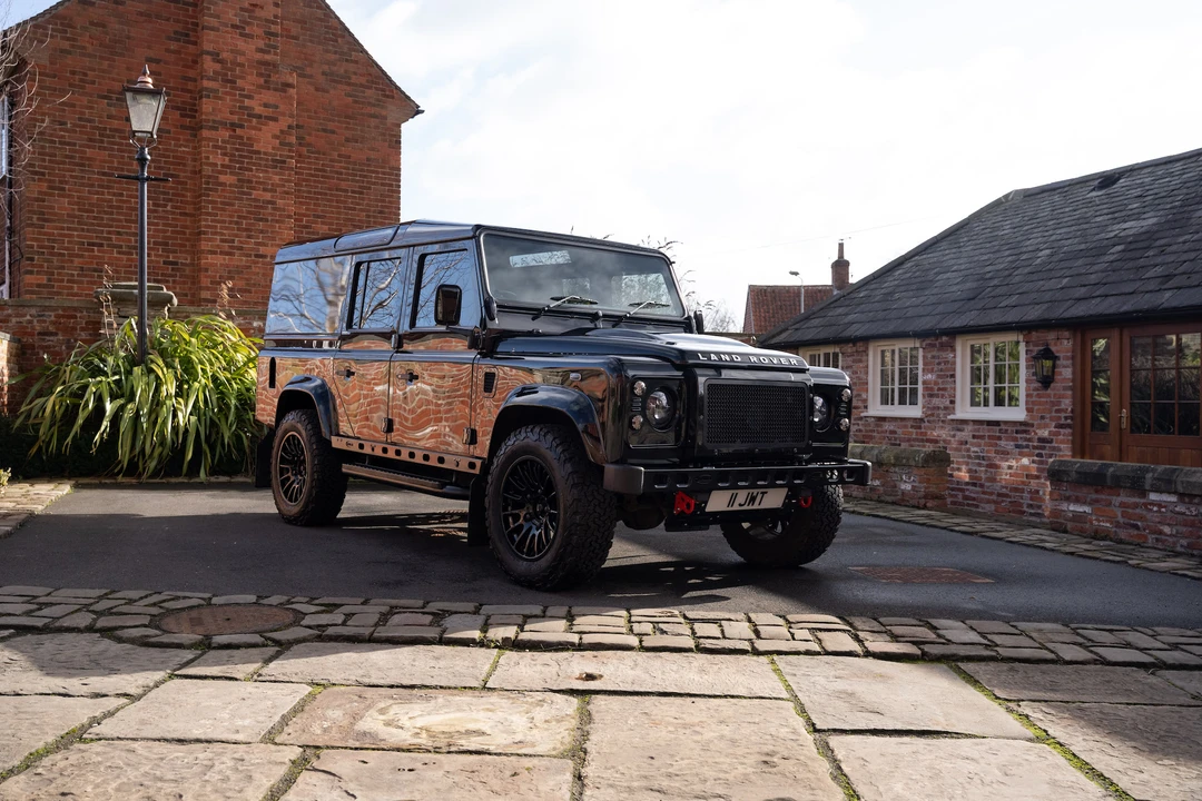 2013 Land Rover Defender 110 - Image 10 of 31