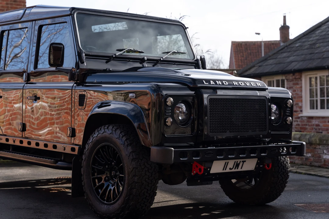 2013 Land Rover Defender 110 - Image 19 of 31