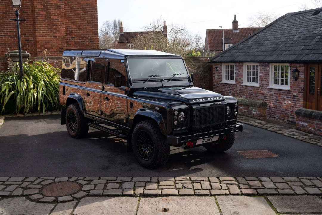 2013 Land Rover Defender 110 - Image 16 of 31