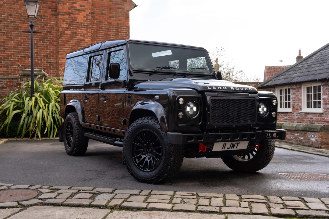 2013 Land Rover Defender 110 - Image 3 of 31
