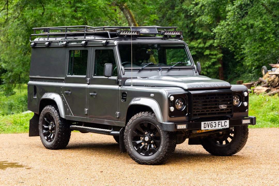 2013 Land Rover Defender 110 - Image 2 of 31