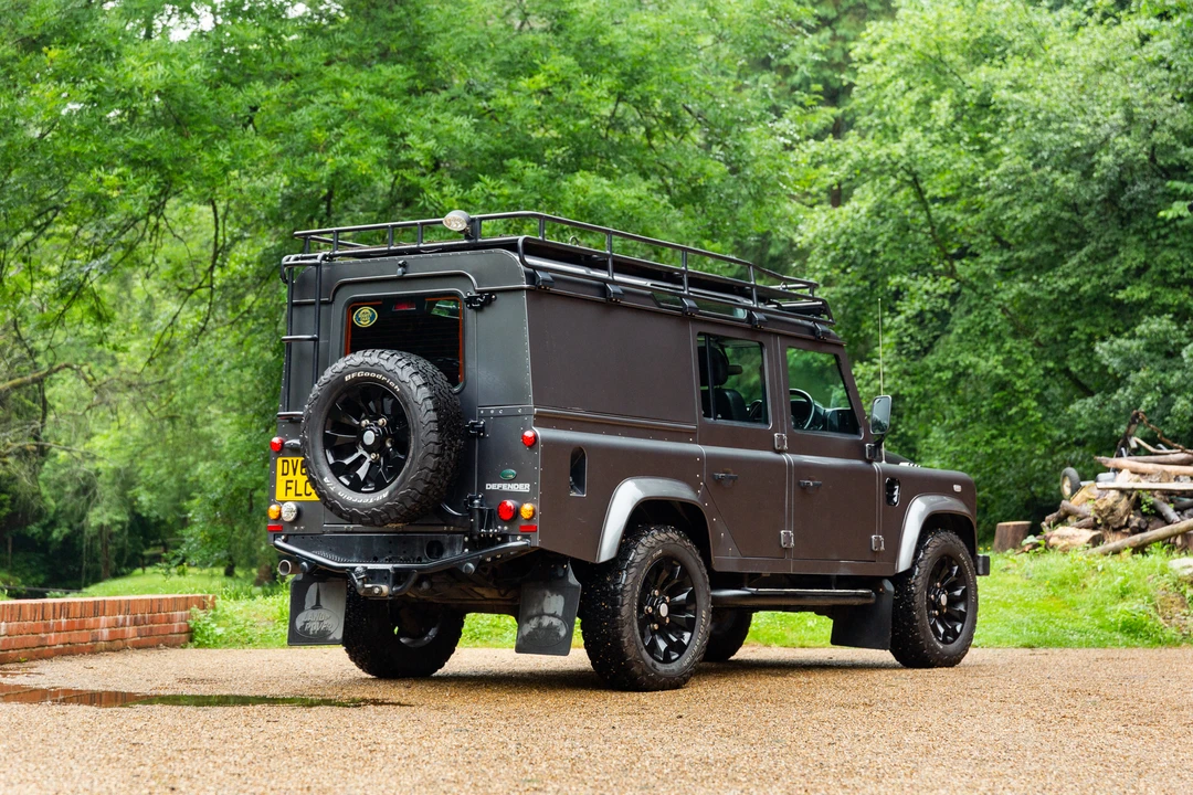 2013 Land Rover Defender 110 - Image 6 of 31