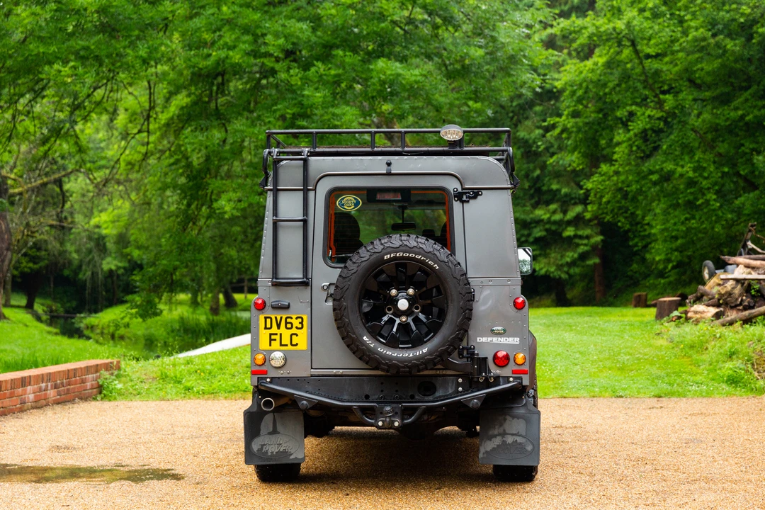 2013 Land Rover Defender 110 - Image 10 of 31