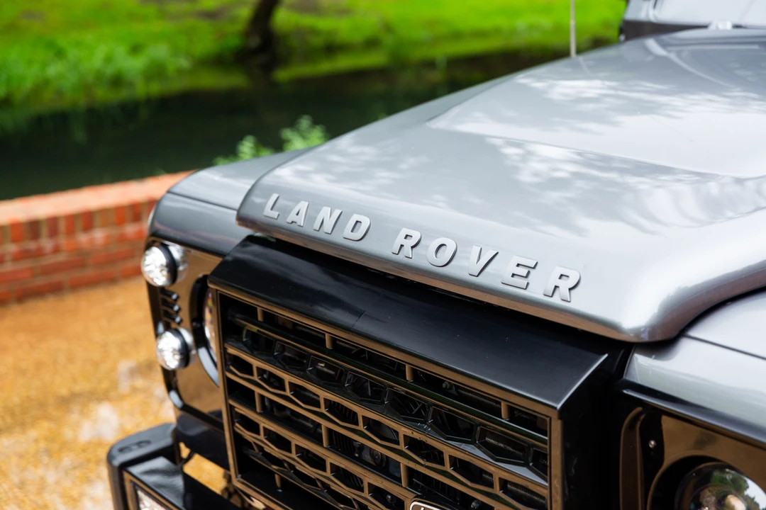 2013 Land Rover Defender 110 - Image 24 of 31