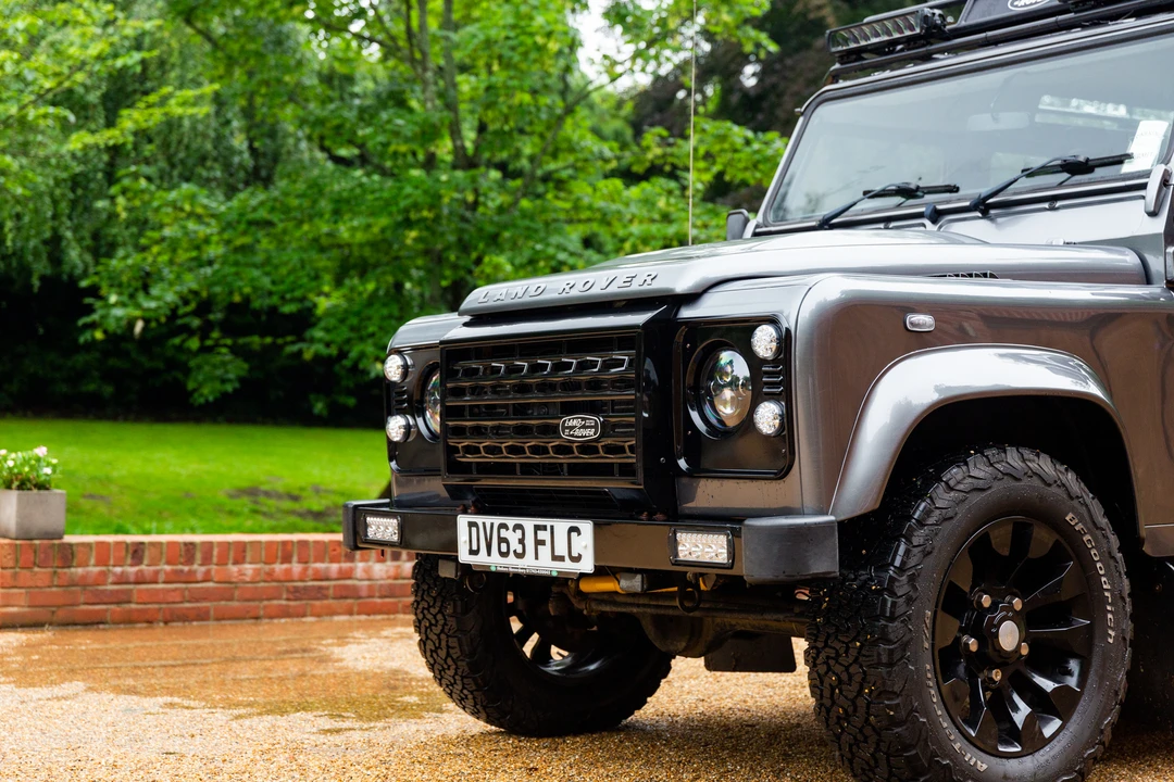 2013 Land Rover Defender 110 - Image 25 of 31
