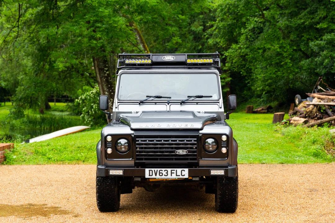 2013 Land Rover Defender 110 - Image 3 of 31