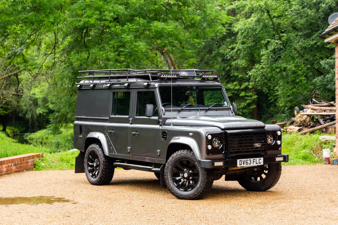2013 Land Rover Defender 110 - Image 4 of 31