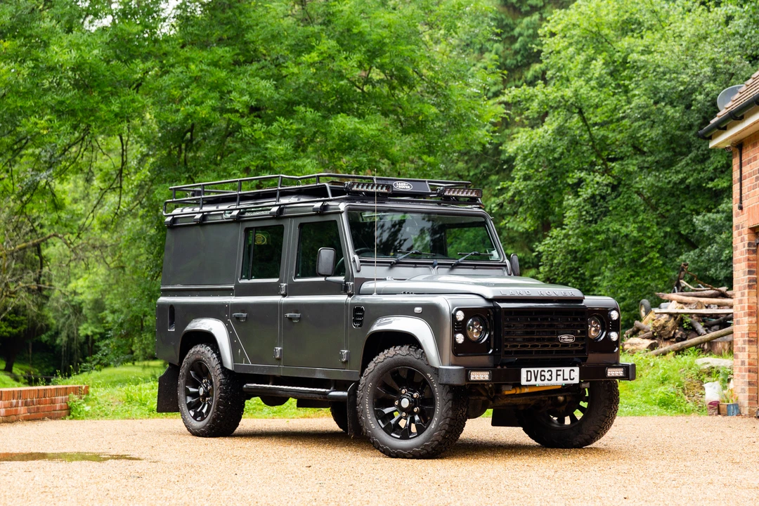2013 Land Rover Defender 110 - Image 16 of 31
