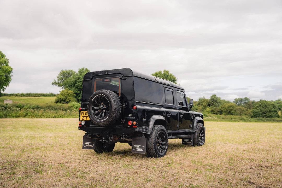 2013 Land Rover Defender 110 - Image 6 of 31