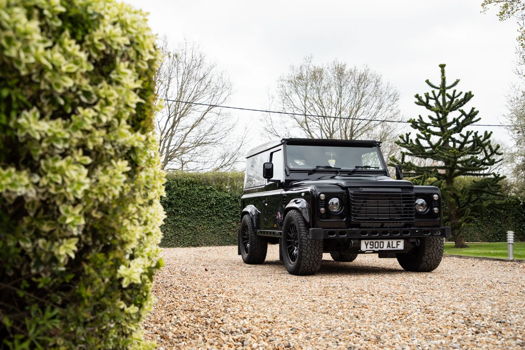 2013 Land Rover Defender 90 - Image 8 of 31
