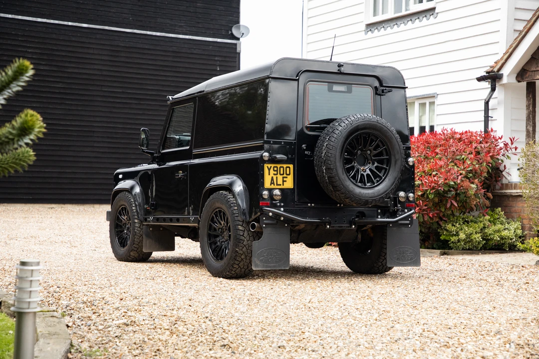 2013 Land Rover Defender 90 - Image 11 of 31
