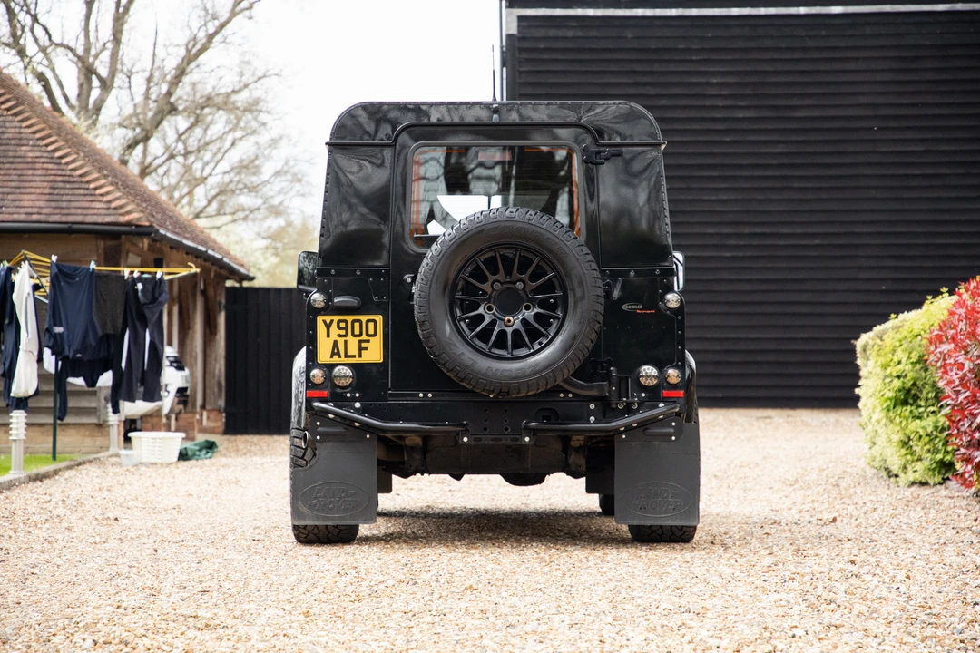 2013 Land Rover Defender 90 - Image 6 of 31