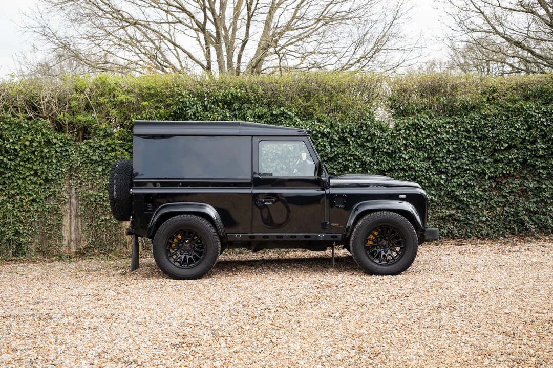2013 Land Rover Defender 90 - Image 18 of 31