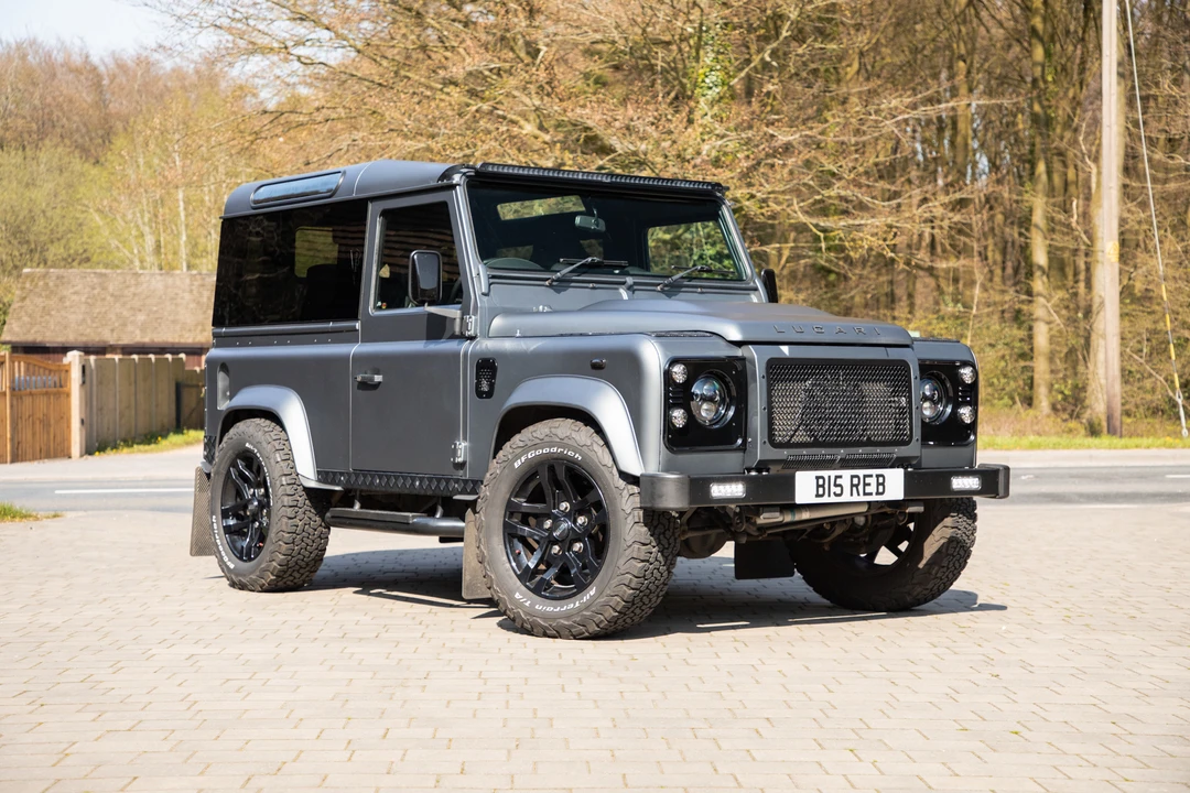 2013 Land Rover Defender 90 - Image 10 of 31