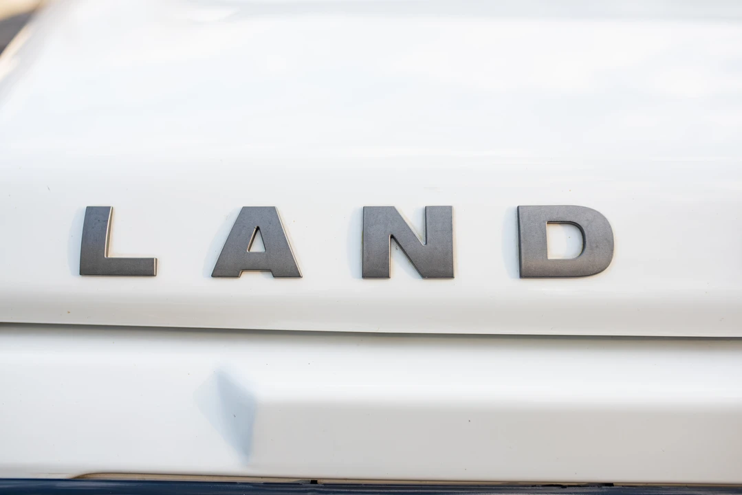 2013 Land Rover Defender 90 - Image 30 of 31