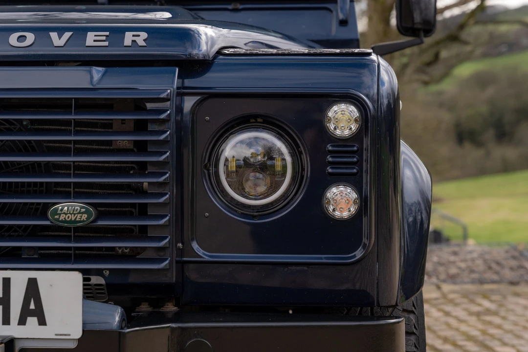 2013 Land Rover Defender 90 - Image 24 of 31