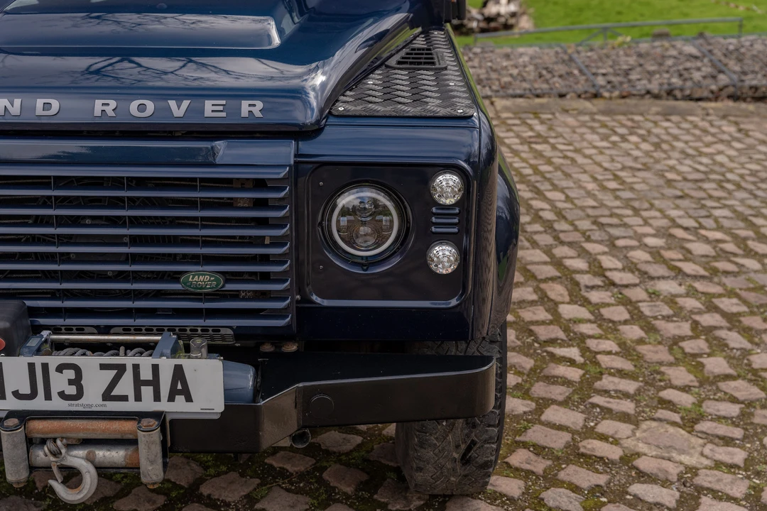 2013 Land Rover Defender 90 - Image 25 of 31