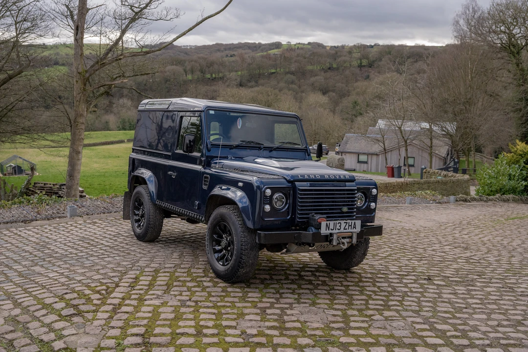 2013 Land Rover Defender 90 - Image 18 of 31