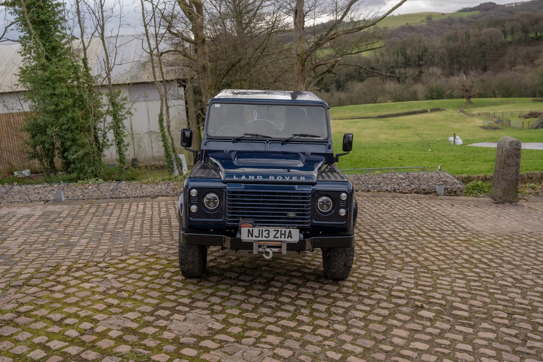 2013 Land Rover Defender 90 - Image 10 of 31
