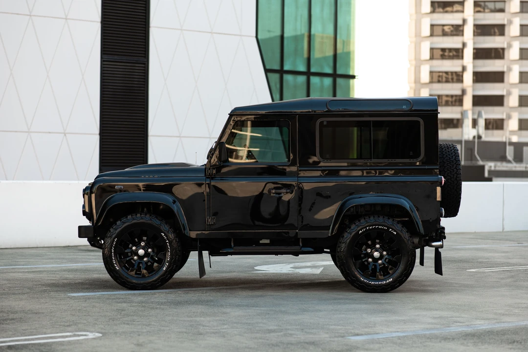 2013 Land Rover Defender 90 - Image 16 of 31