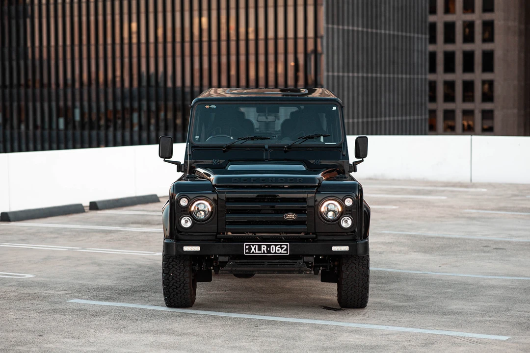 2013 Land Rover Defender 90 - Image 3 of 31