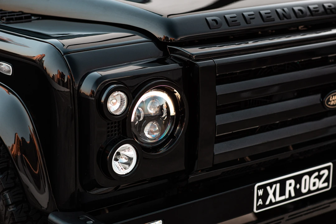 2013 Land Rover Defender 90 - Image 25 of 31