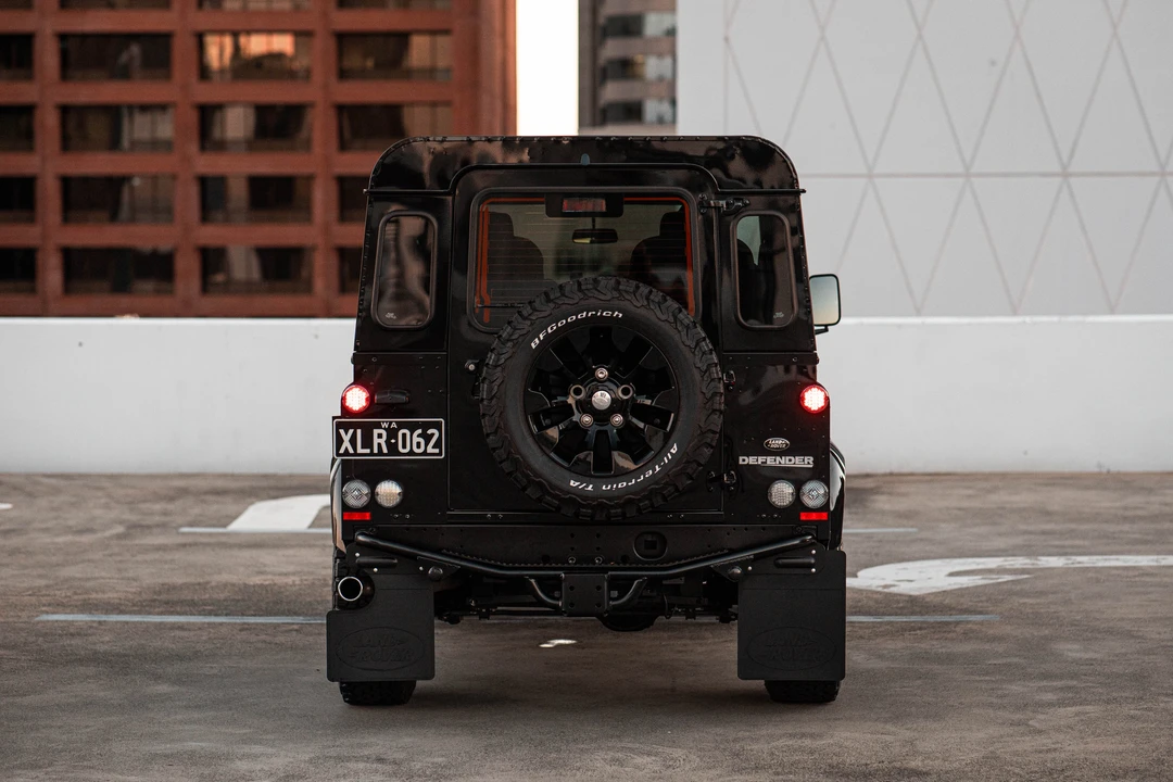 2013 Land Rover Defender 90 - Image 7 of 31