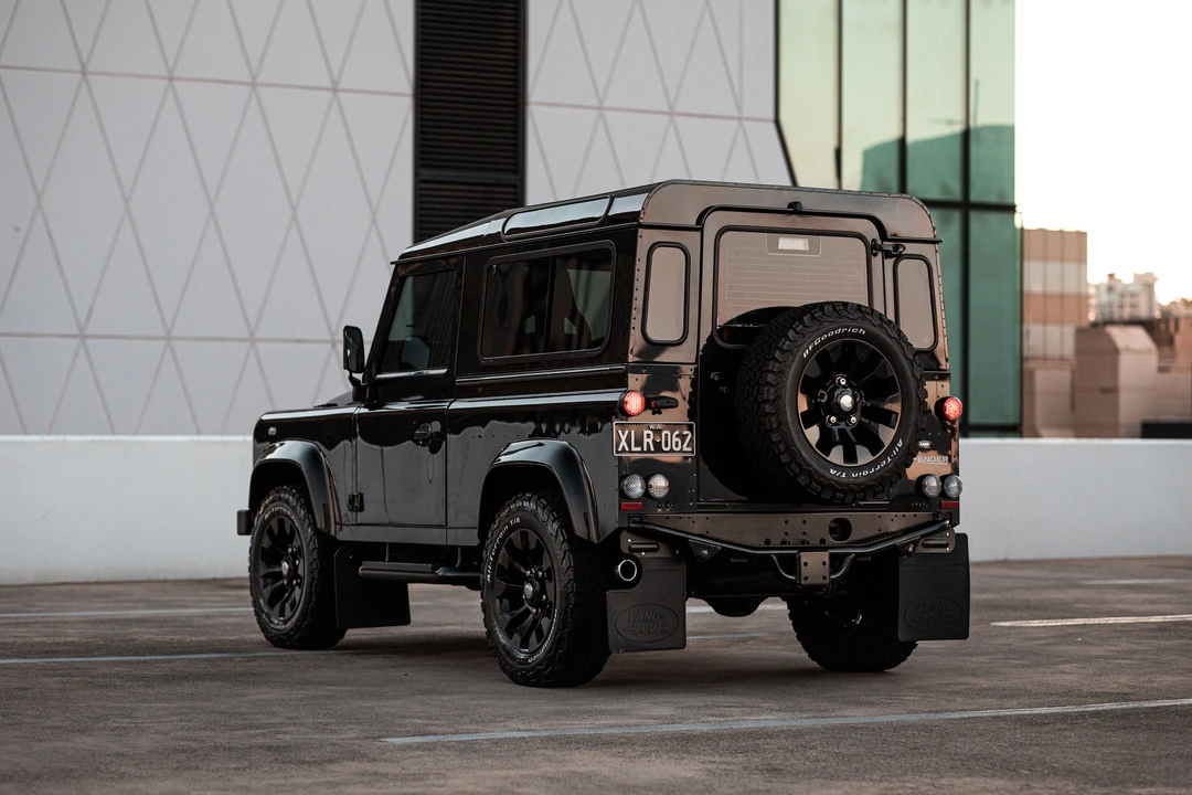 2013 Land Rover Defender 90 - Image 8 of 31