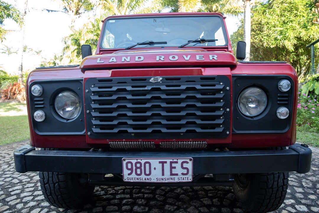 2013 Land Rover Defender 90 - Image 20 of 31