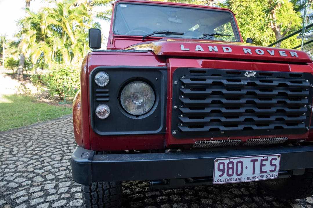 2013 Land Rover Defender 90 - Image 21 of 31