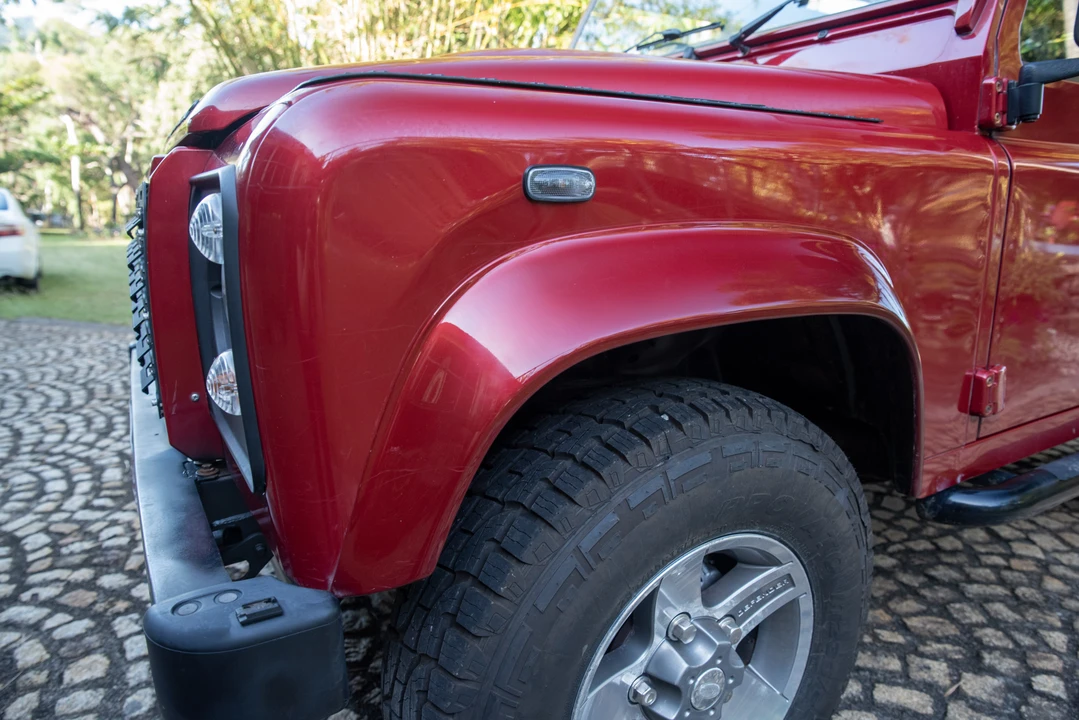 2013 Land Rover Defender 90 - Image 25 of 31