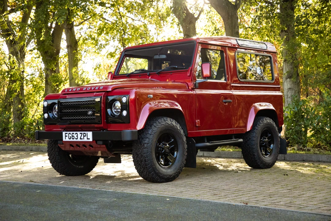2013 Land Rover Defender 90 - Image 12 of 31