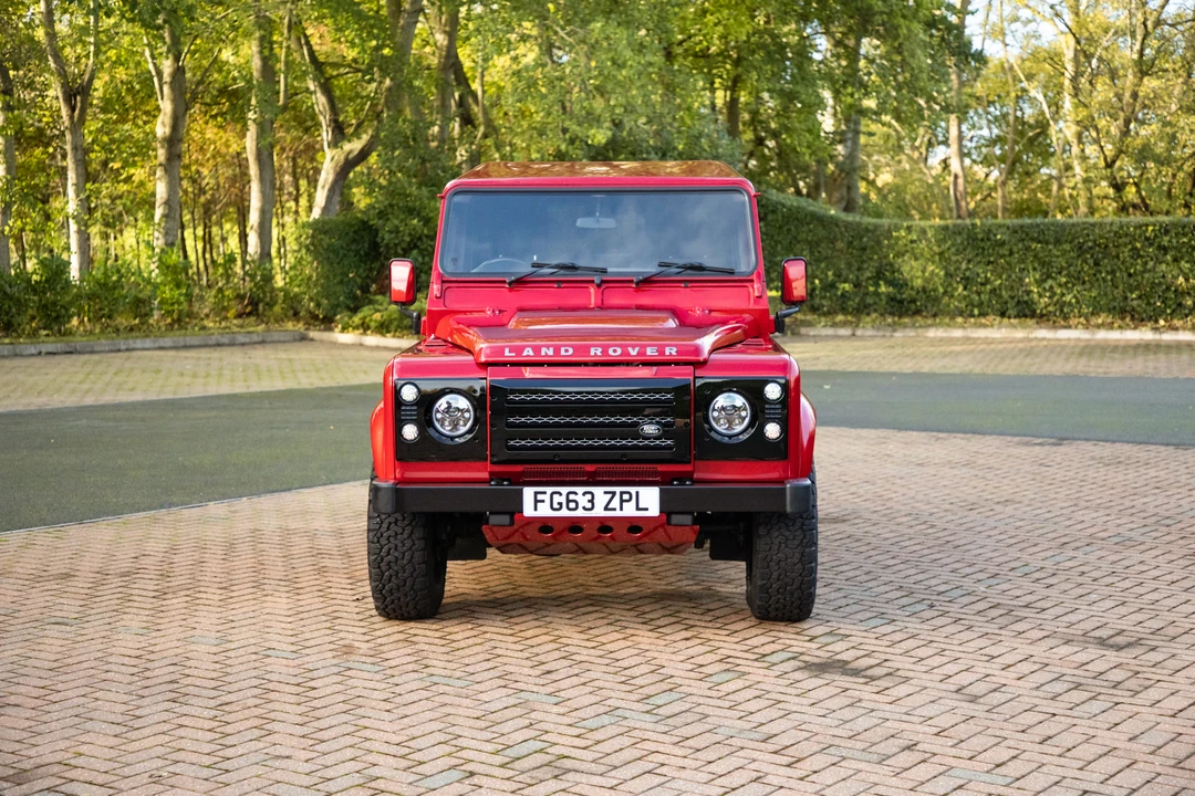 2013 Land Rover Defender 90 - Image 11 of 31