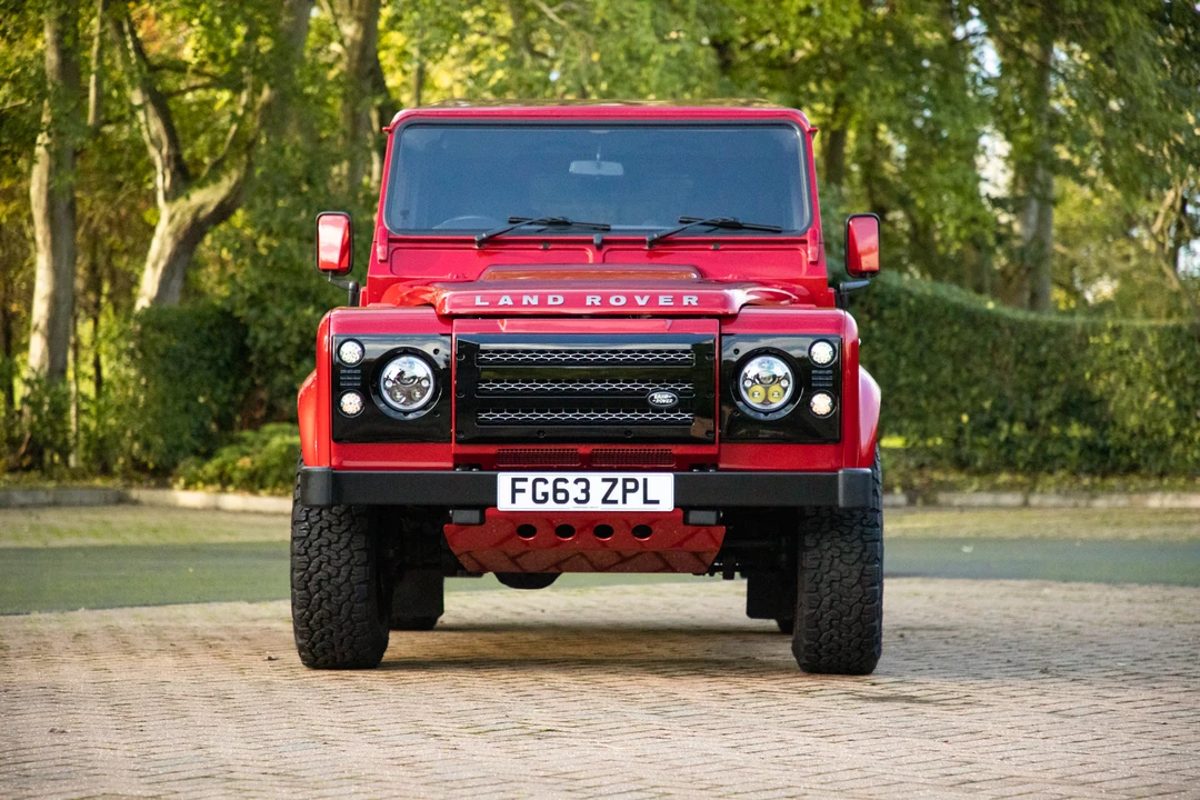 2013 Land Rover Defender 90 - Image 18 of 31