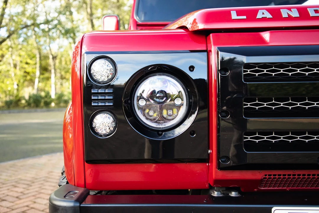 2013 Land Rover Defender 90 - Image 24 of 31