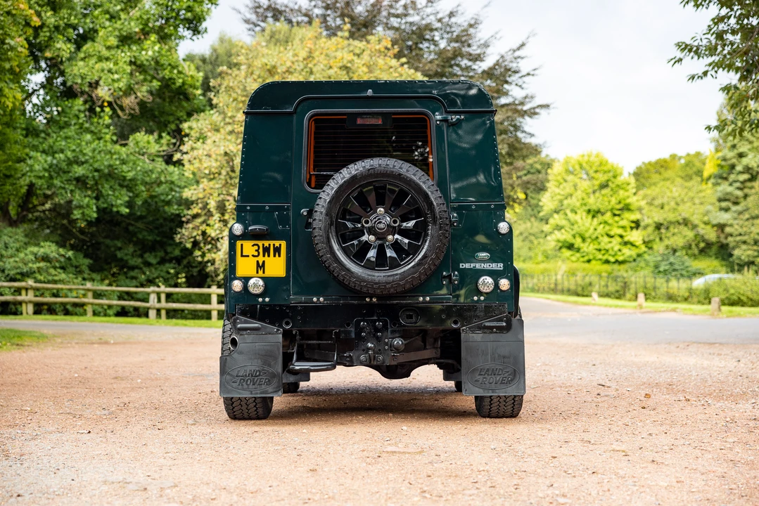 2013 Land Rover Defender 90 - Image 7 of 31