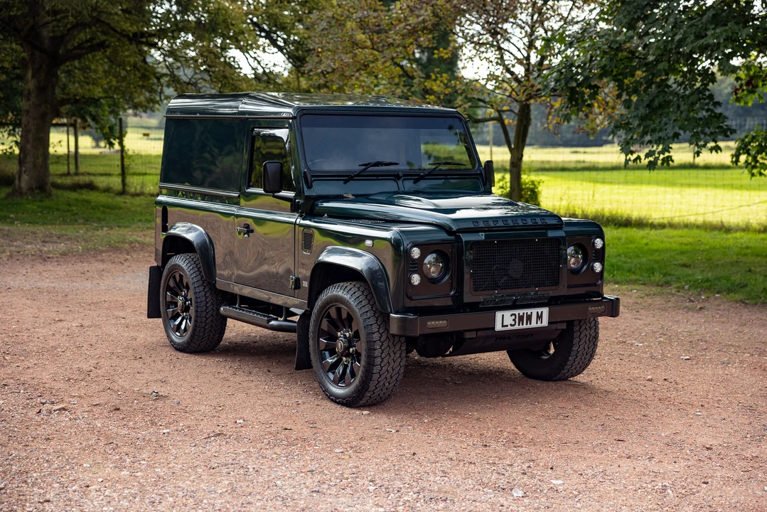2013 Land Rover Defender 90 - Image 12 of 31