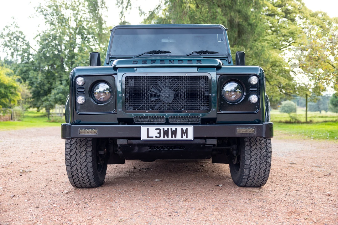 2013 Land Rover Defender 90 - Image 30 of 31