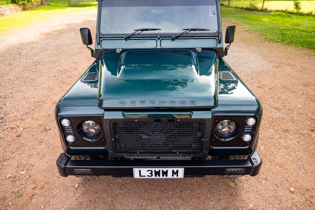 2013 Land Rover Defender 90 - Image 20 of 31