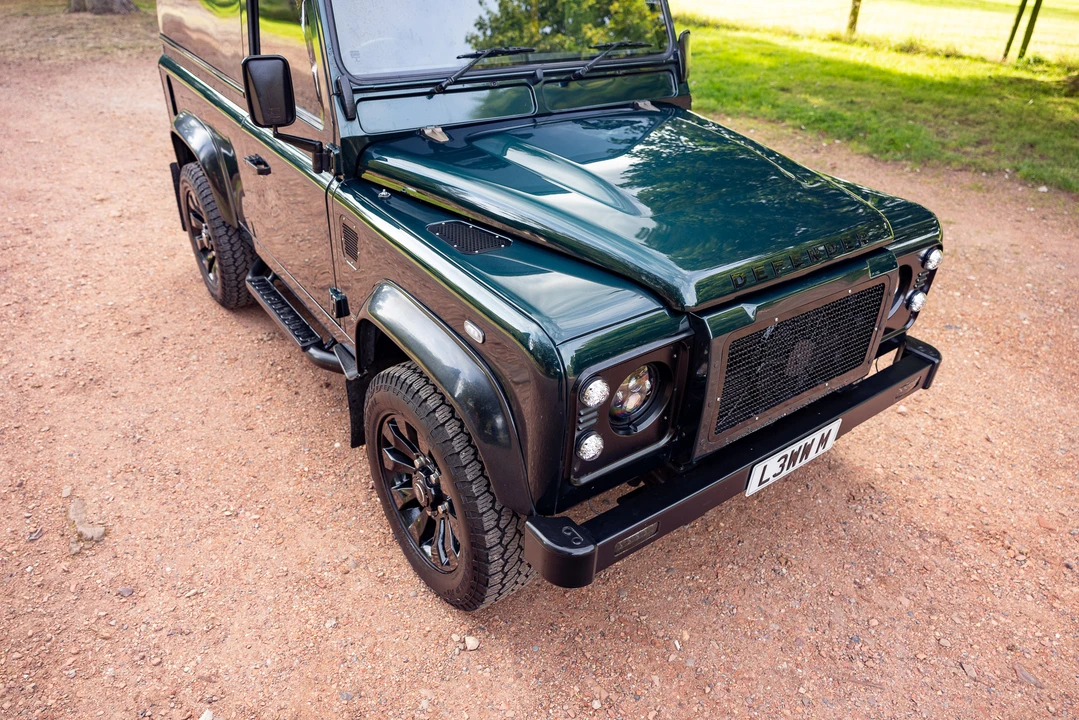 2013 Land Rover Defender 90 - Image 21 of 31