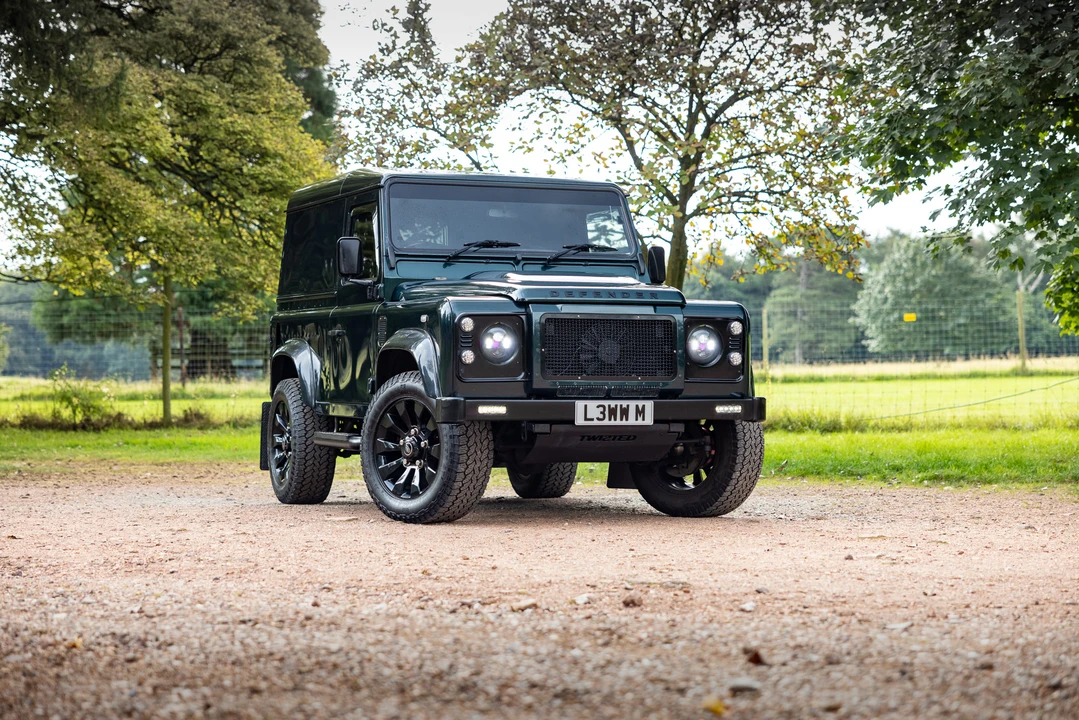 2013 Land Rover Defender 90 - Image 22 of 31