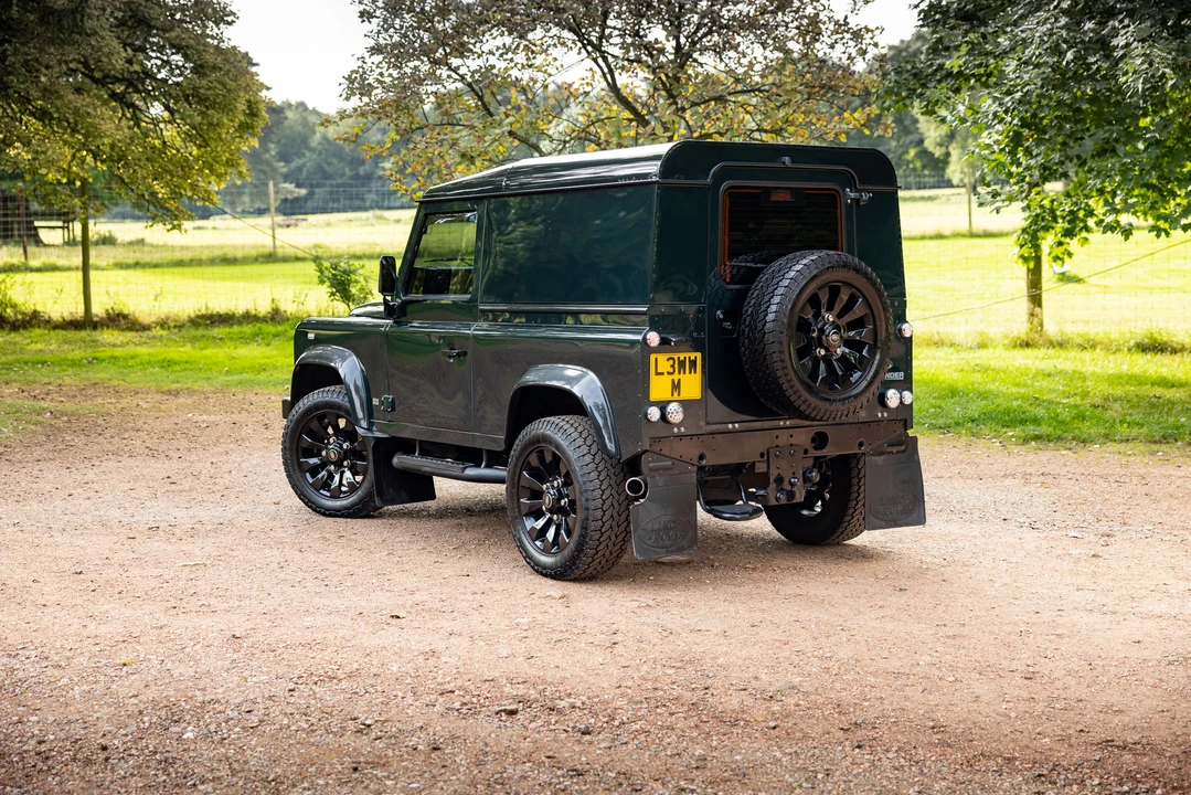 2013 Land Rover Defender 90 - Image 27 of 31