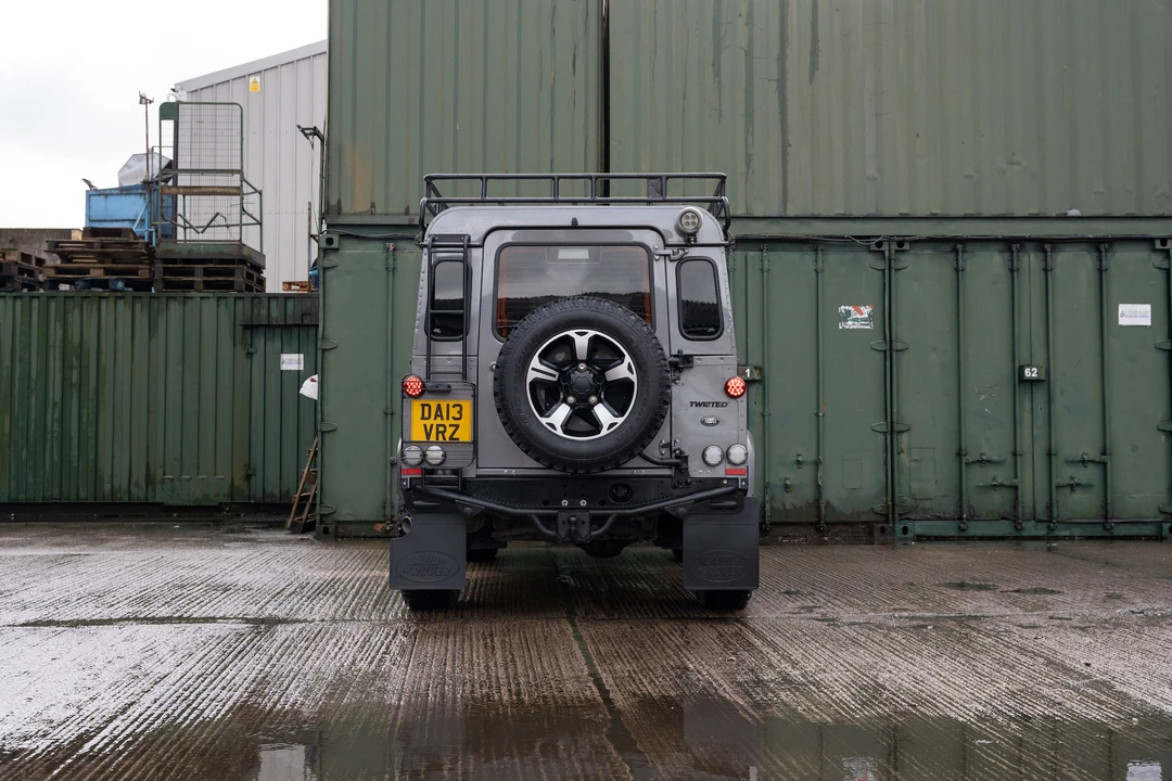 2013 Land Rover Defender 90 - Image 14 of 31