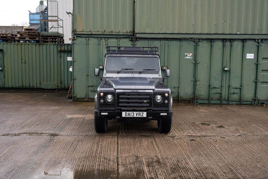 2013 Land Rover Defender 90 - Image 18 of 31