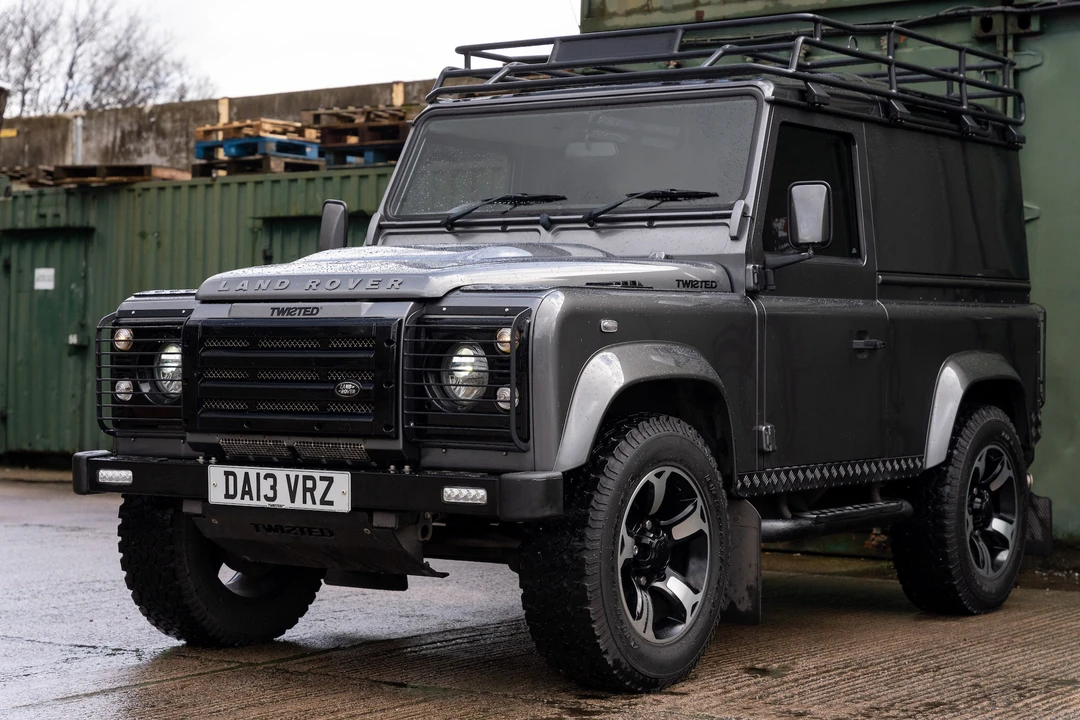 2013 Land Rover Defender 90 - Image 21 of 31