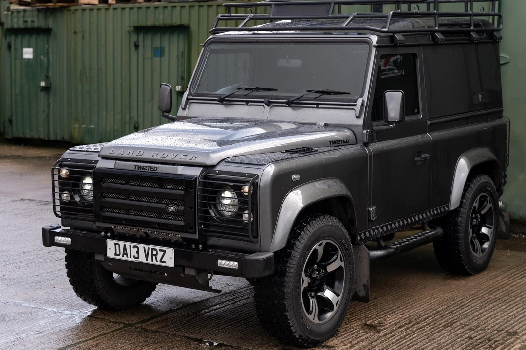 2013 Land Rover Defender 90 - Image 22 of 31